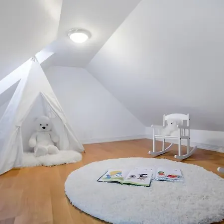 Sentral 3-roms Leies Ut, Pluss Ekstra Hems! Apartmán *